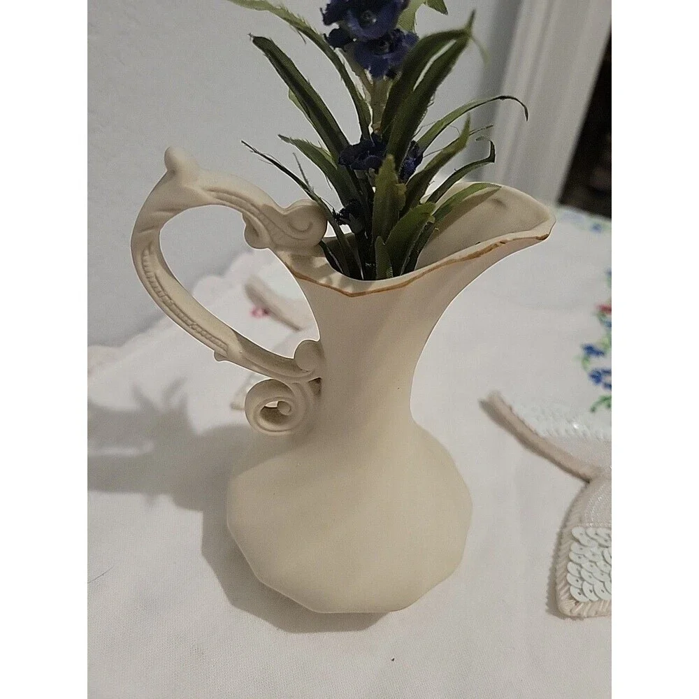 Vintage Capodimonte Neopolitan Porcelain Bud Vase With Applied Flowers & Handle